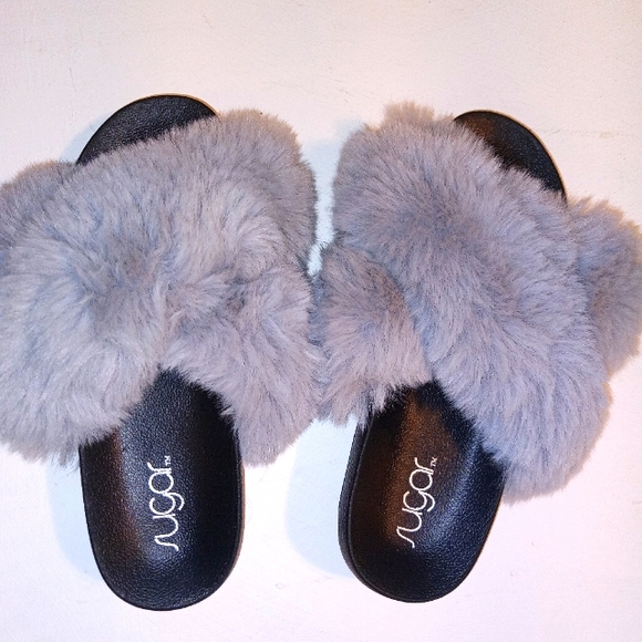 Sugar Shoes - Faux Fur Sugar Slippers/Sandals